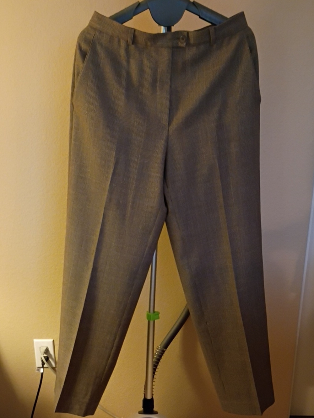 FLAWED: Zanella Tan-Brown Plaid Tailored Crease Trousers Size 10